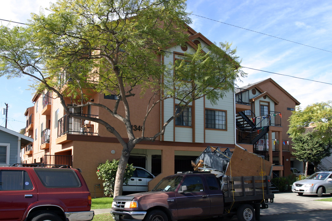 1349 Ohio Ave in Long Beach, CA - Foto de edificio