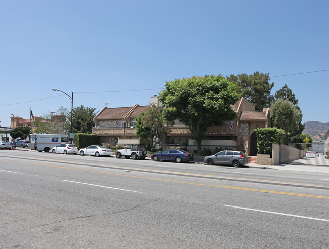 1620 N San Fernando Blvd in Burbank, CA - Building Photo - Building Photo