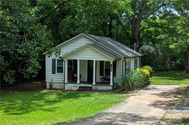 property at 166 Hill St SE