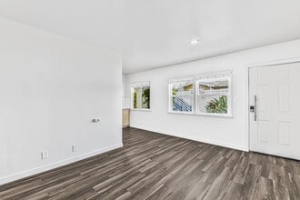 4308 E 4th St, Unit 02 in Long Beach, CA - Building Photo - Building Photo