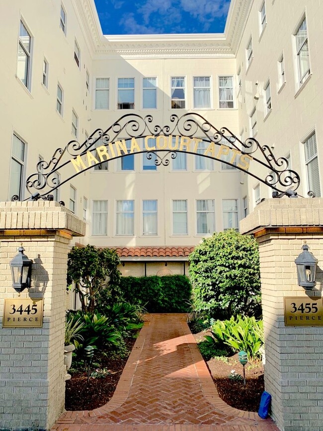 Marina Court Apartments