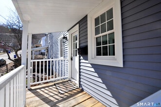 59 Bridge St in Canton, CT - Building Photo - Building Photo