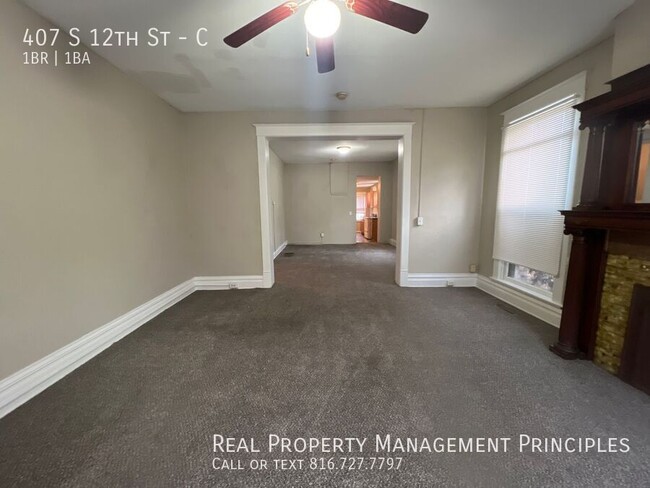 407 S 12th St-Unit -C in St. Joseph, MO - Foto de edificio - Building Photo