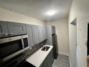 218 Santillane Ave in Coral Gables, FL - Building Photo - Building Photo
