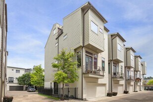 1630 Dennis St in Houston, TX - Building Photo