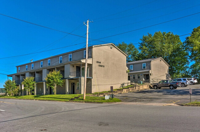 650 Jack Stephens Dr in Little Rock, AR - Building Photo - Building Photo