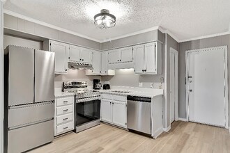 40 Folly Field Rd in Hilton Head Island, SC - Building Photo - Building Photo