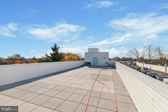 5521 Wayne Ave in Philadelphia, PA - Building Photo - Building Photo