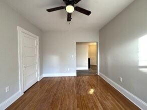 8 Langmaid Ave in Somerville, MA - Building Photo - Building Photo