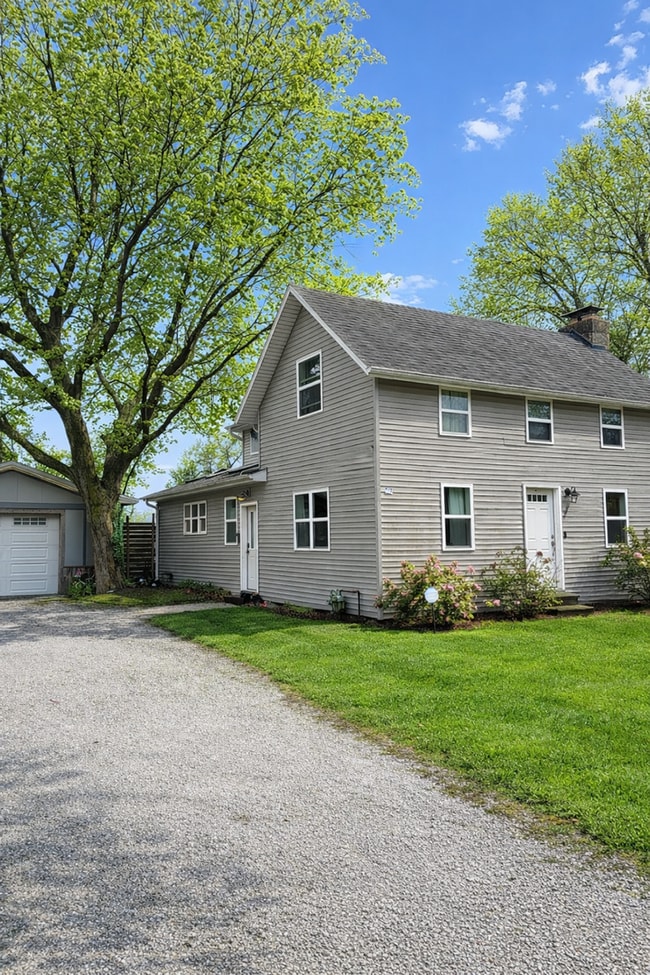 2509 E Main St in Urbana, IL - Building Photo - Building Photo