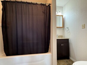 1006 Poplar Ave in Wenatchee, WA - Building Photo - Building Photo