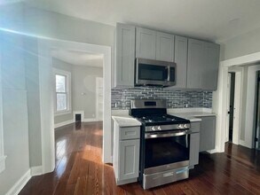 119 Revere St, Unit 2 in Springfield, MA - Foto de edificio - Building Photo