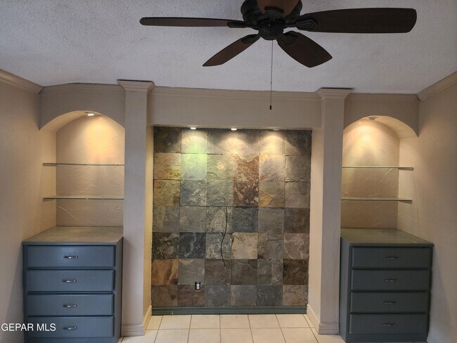 3115 Sal Berroteran Dr in El Paso, TX - Building Photo - Building Photo