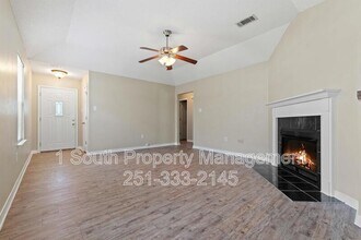 1020 Hamilton Bridges Dr W in Mobile, AL - Foto de edificio - Building Photo