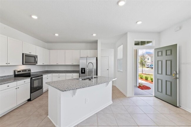 516 Redbud Rd in Palm Coast, FL - Building Photo - Building Photo