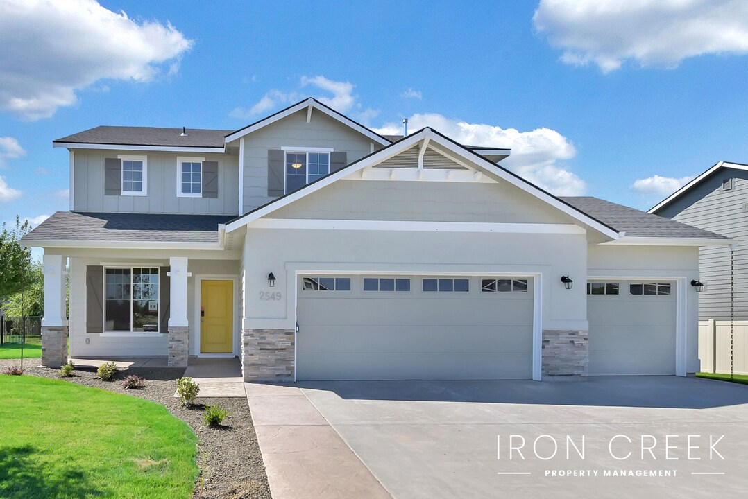 2549 E Windrose St in Eagle, ID - Building Photo