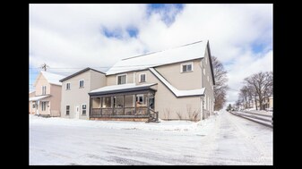801 N 3rd St, Unit 1 in Ishpeming, MI - Building Photo