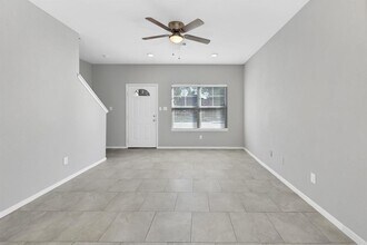 974 Ellington St-Unit -AB in Houston, TX - Building Photo - Building Photo