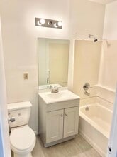 933 Grattan St in Los Angeles, CA - Building Photo - Building Photo