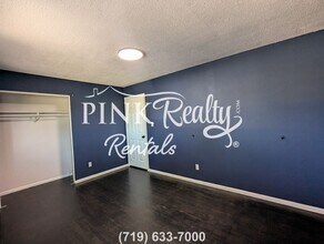 2534 Ivanhoe Dr in Colorado Springs, CO - Building Photo - Building Photo