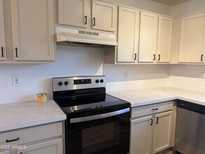 2358 E Peach Tree Dr in Chandler, AZ - Building Photo - Building Photo