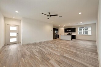 220 Deserti Rd in Leander, TX - Building Photo - Building Photo
