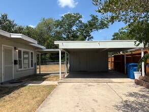 603 Westmoreland Dr in San Antonio, TX - Building Photo - Building Photo