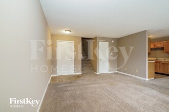 2925 Redland Ln in Indianapolis, IN - Foto de edificio - Building Photo