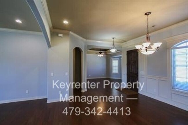 2703 SW Joshua Ave in Bentonville, AR - Building Photo - Building Photo