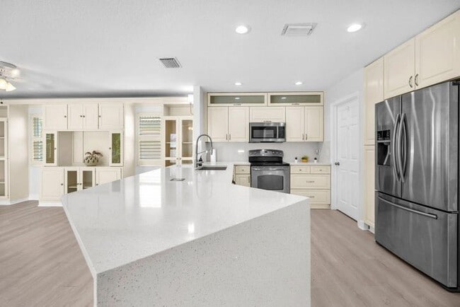 property at 1343 Lake Breeze Dr