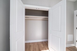 213 Academy St in Jersey City, NJ - Building Photo - Building Photo