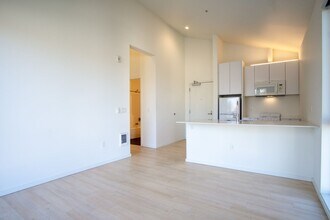 1475 SE 15th Ave in Portland, OR - Building Photo - Building Photo