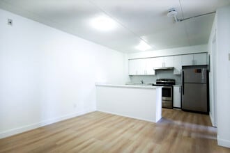 University Place - 50 University Ave E in Waterloo, ON - Building Photo - Building Photo