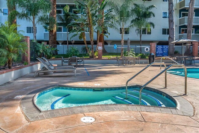 Regency at Mountain View in Mountain View, CA - Building Photo - Building Photo