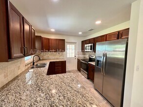 2233 Tropical Terrace in DeLand, FL - Building Photo - Building Photo