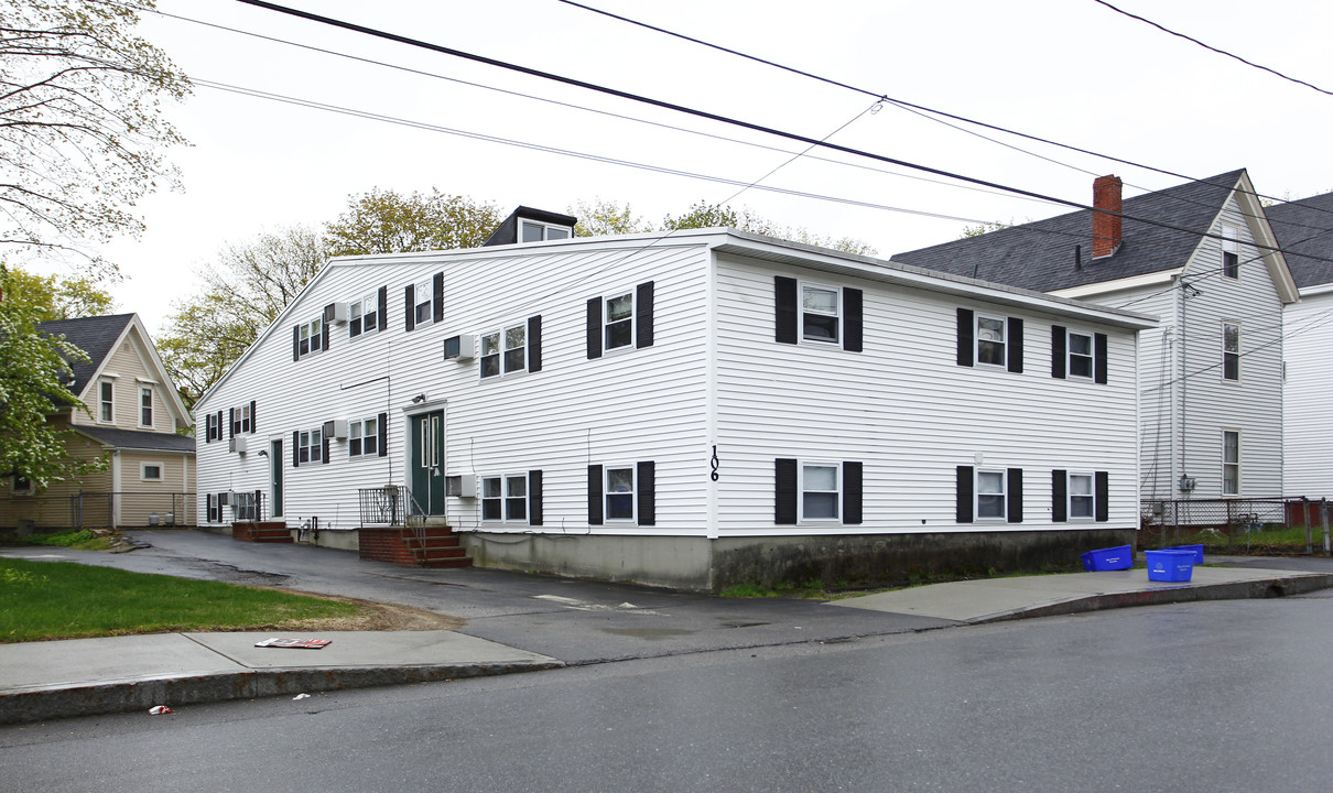 102-106 Woodford St in Portland, ME - Foto de edificio