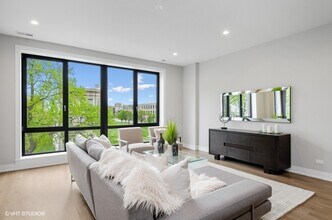 6242 S Greenwood Ave in Chicago, IL - Building Photo - Building Photo