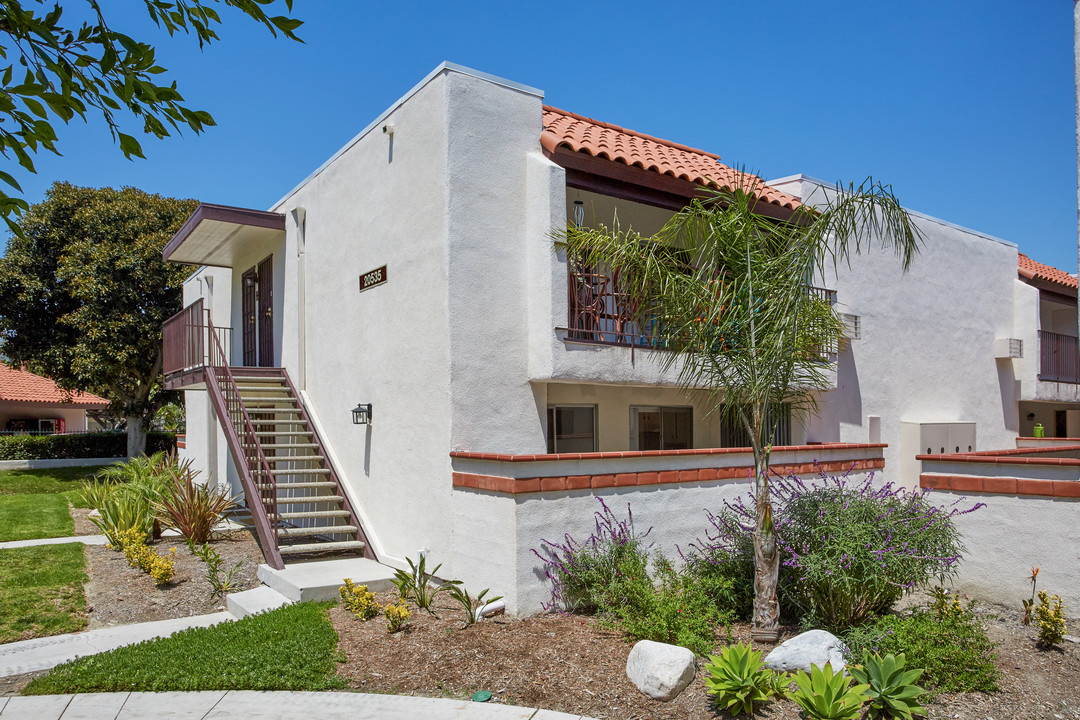 El Cordova Apartments in Carson, CA - Building Photo