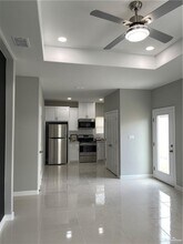 201 W Saint Helena Ave in Edinburg, TX - Building Photo - Building Photo