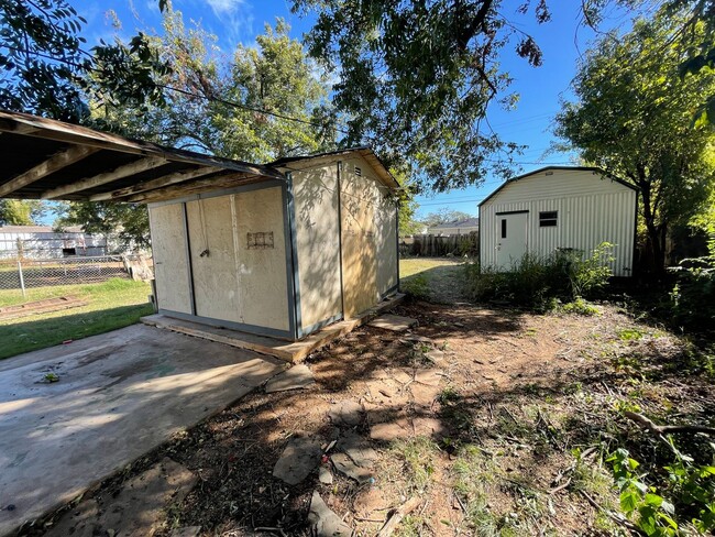 2128 SW 41st St in Oklahoma City, OK - Building Photo - Building Photo