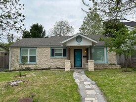 931 E 53rd 1/2 St in Austin, TX - Building Photo