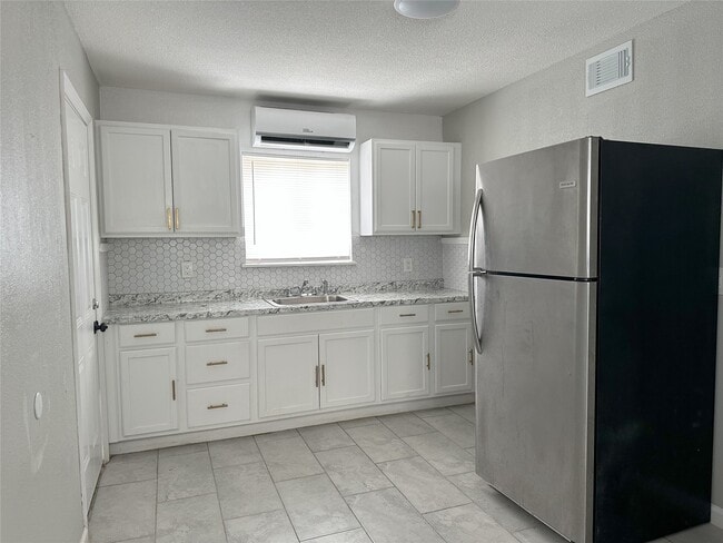 property at 3839 Mt Pleasant St