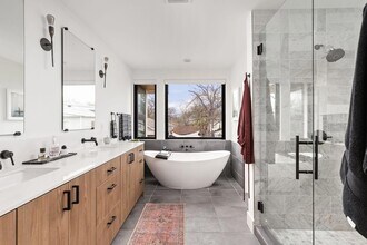 1502 Waller St in Austin, TX - Foto de edificio - Building Photo