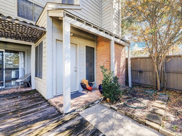 property at 1617 S Kirkwood Rd