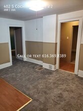 402 S Cochran Rd in Charlotte, MI - Building Photo - Building Photo