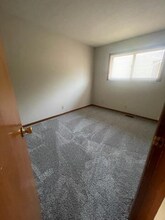 327 Pershing Ave NE in North Canton, OH - Building Photo - Building Photo