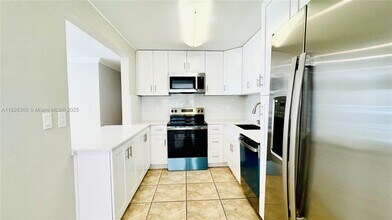 531 SW 38th Terrace in Fort Lauderdale, FL - Building Photo - Building Photo