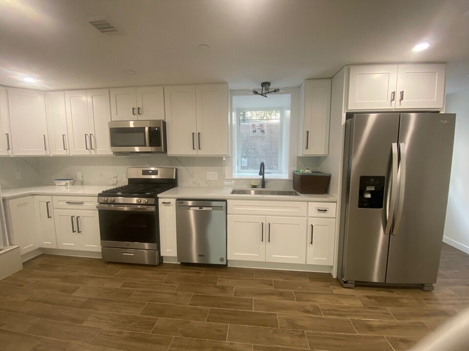 41 Wiltshire Rd in Boston, MA - Building Photo