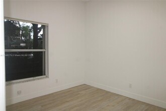 16223 Emerald Cove Rd in Weston, FL - Building Photo - Building Photo