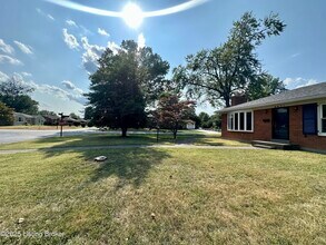 4401 Alicent Ct in Louisville, KY - Building Photo - Building Photo